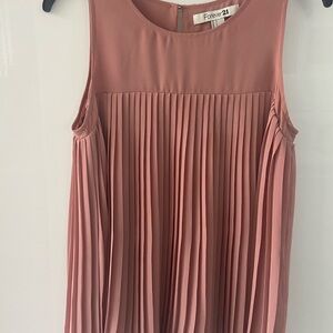Forever 21 women’s top/ blouse. Size: S